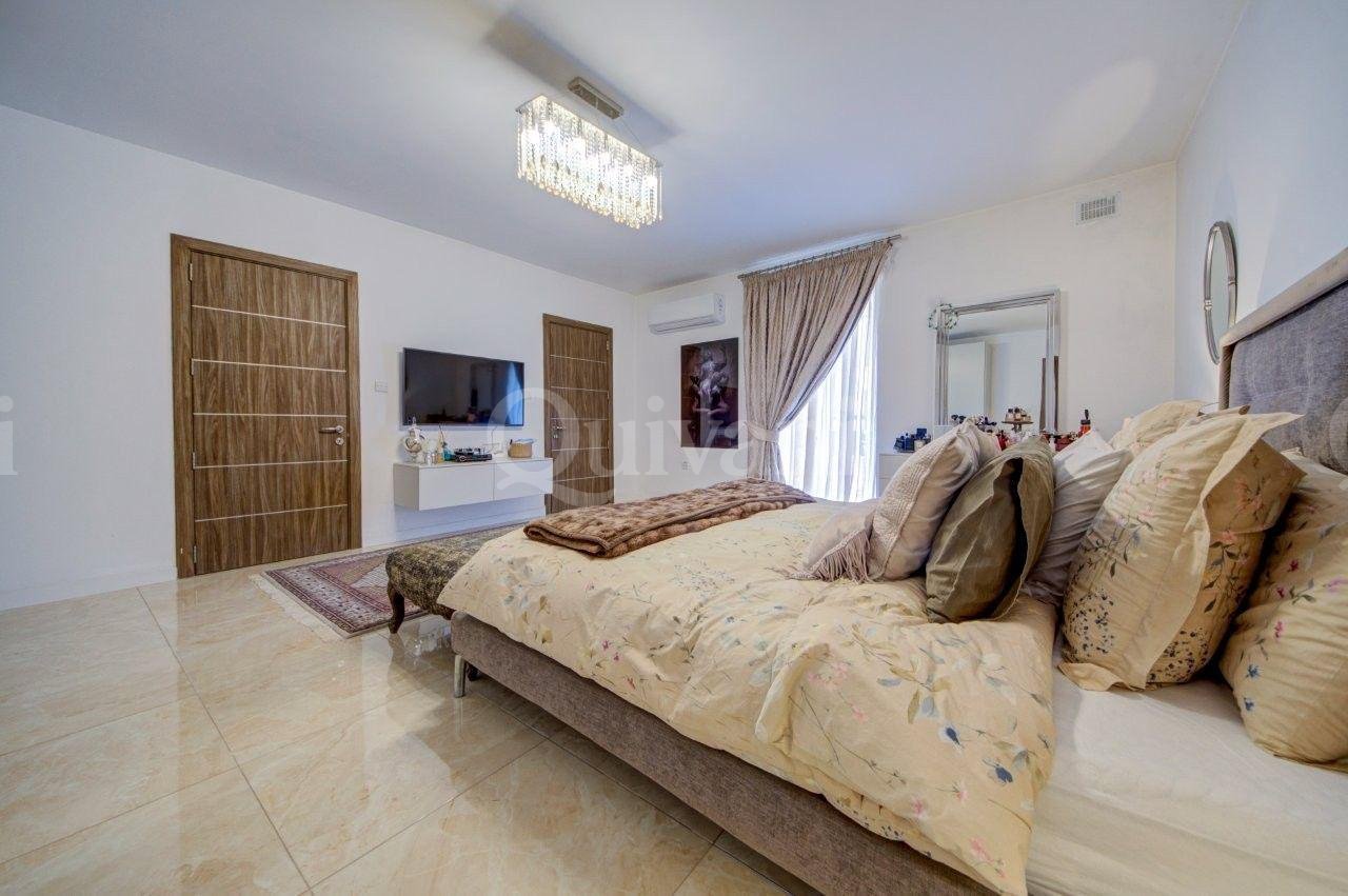 Fully Furnished Three Bedroom Luxury Apartment