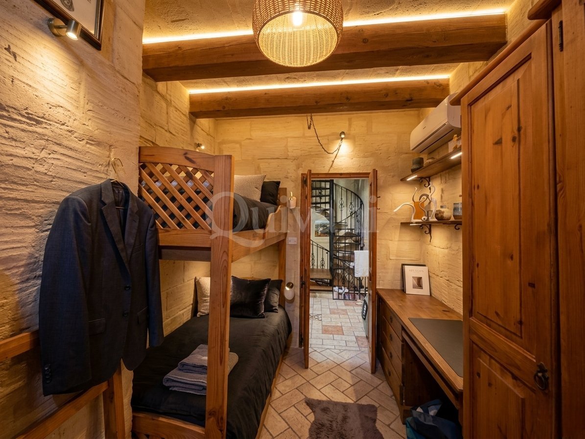 Zabbar, Converted, House of Character