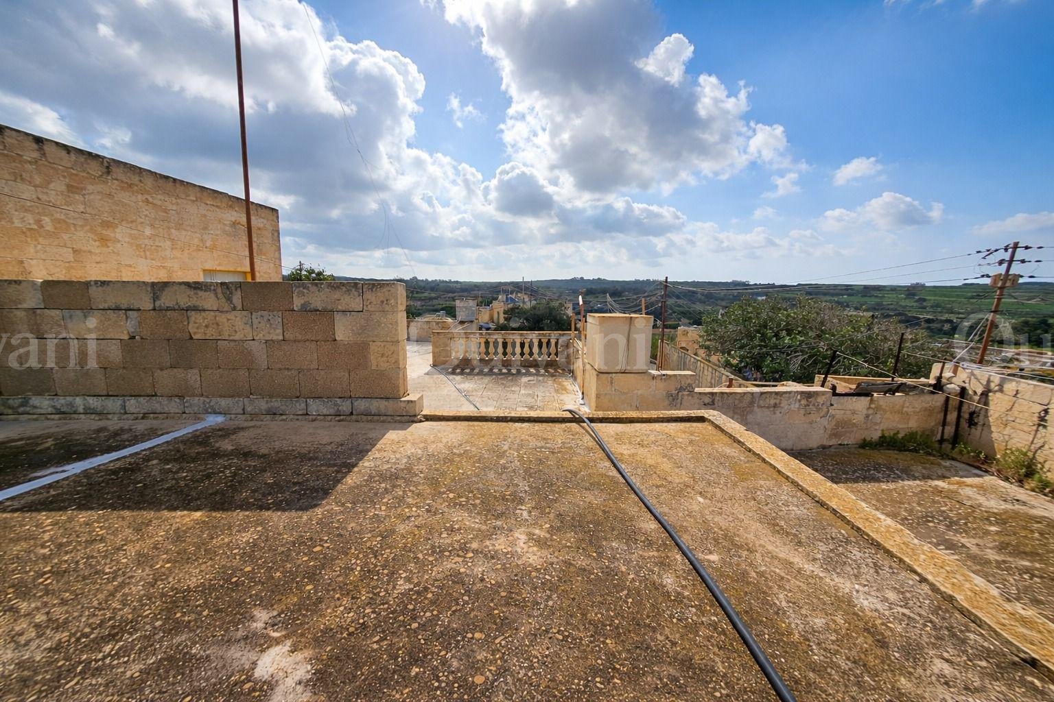 Bahrija, Unconverted, Farmhouse