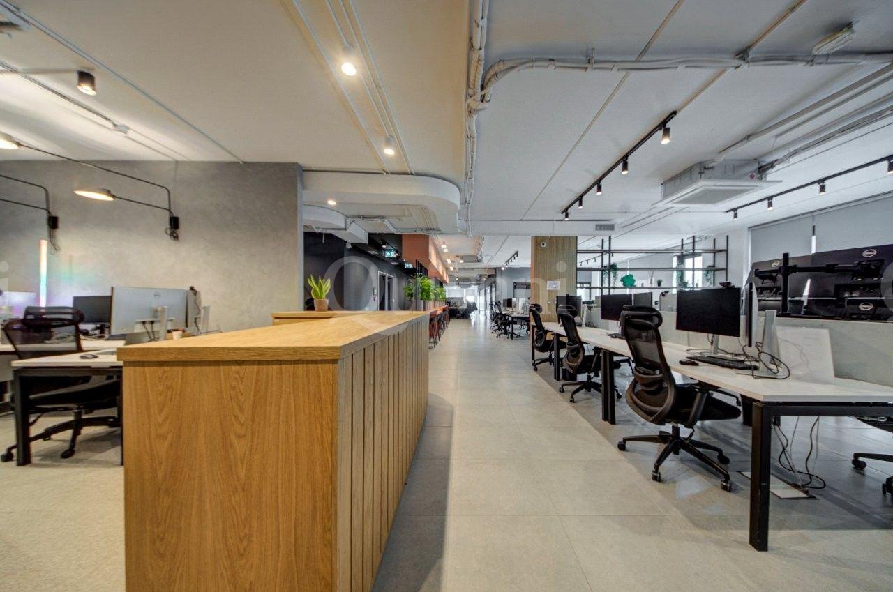 Paceville, Finished, Office
