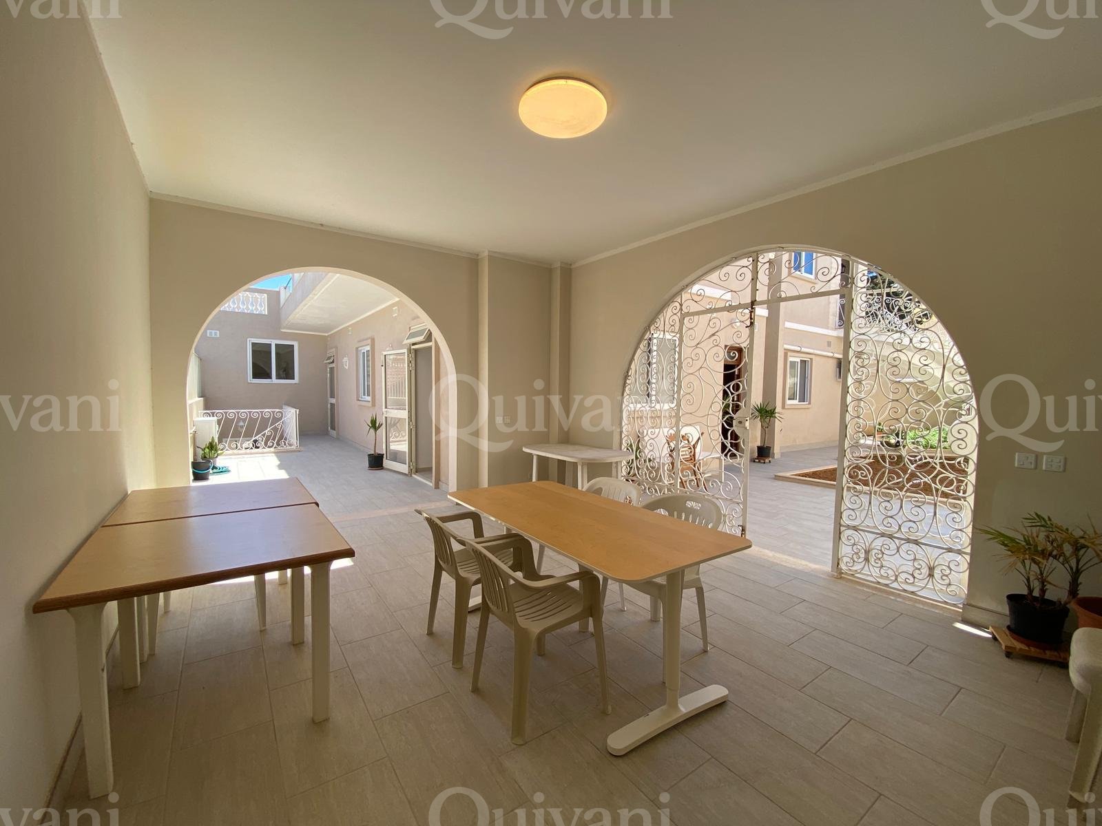Qawra, Maisonette