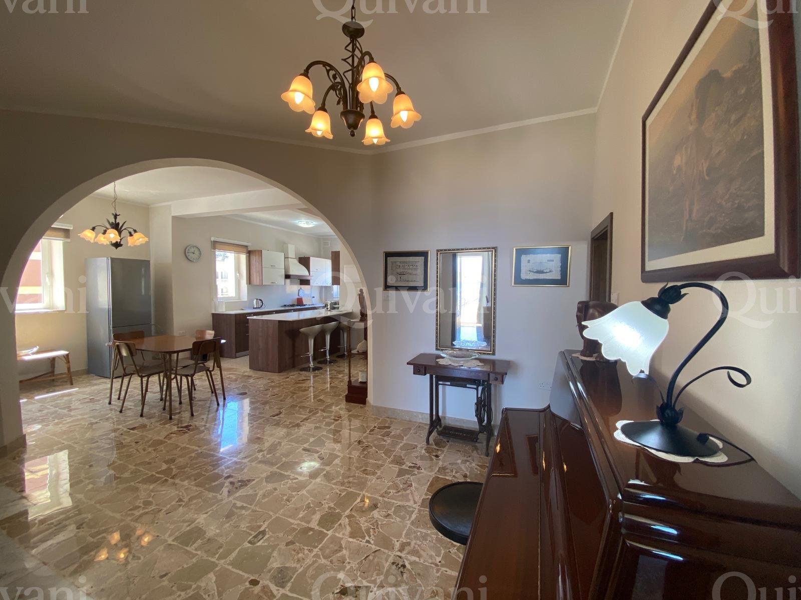 Qawra, Maisonette