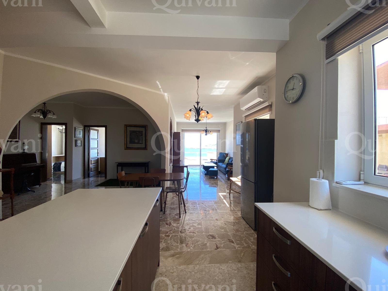 Qawra, Maisonette