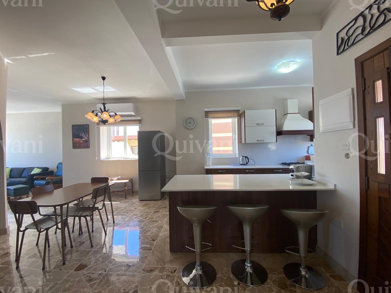 Qawra, Maisonette