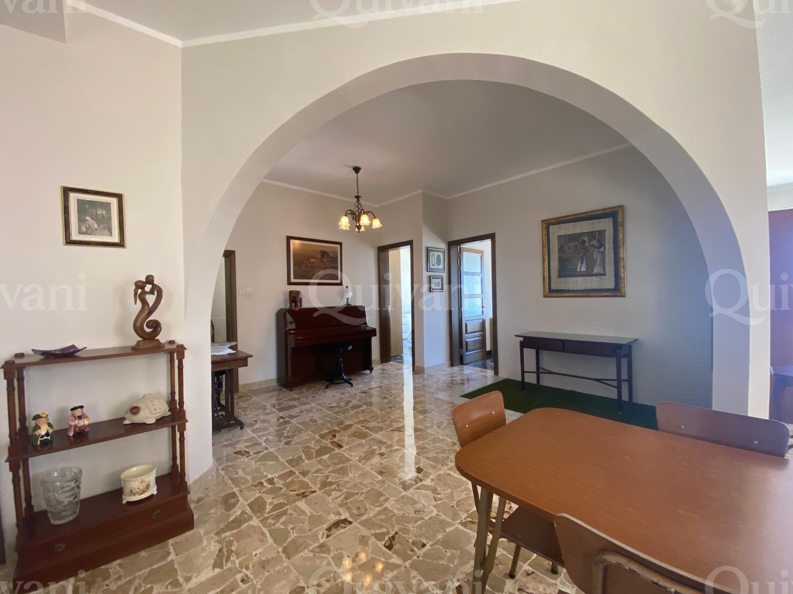 Qawra, Maisonette