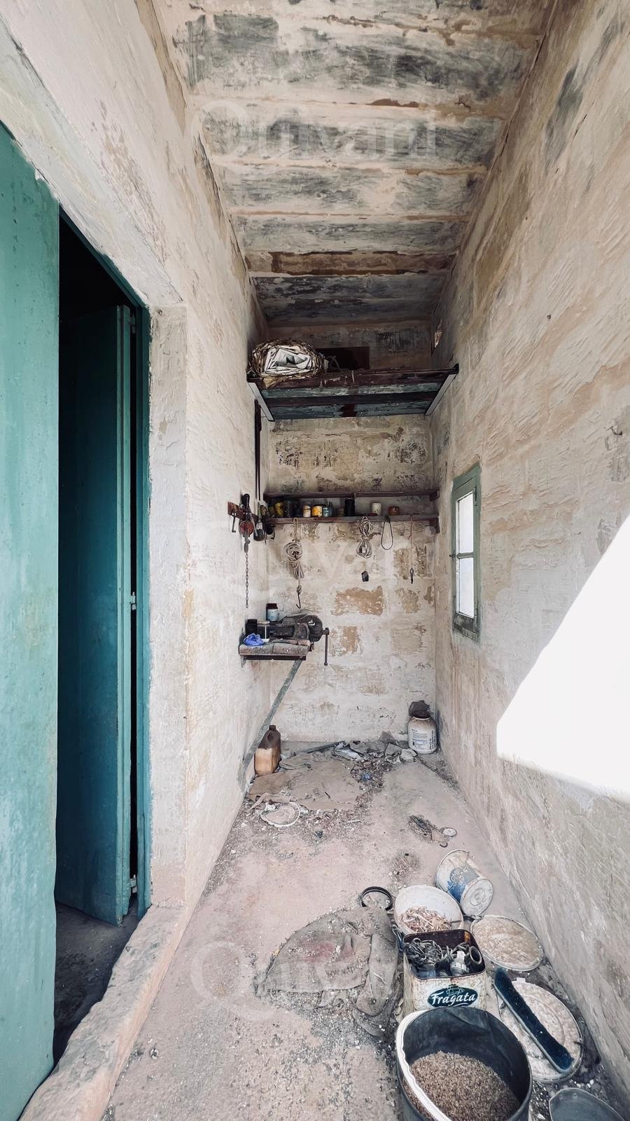 UCA Unconverted House of Character