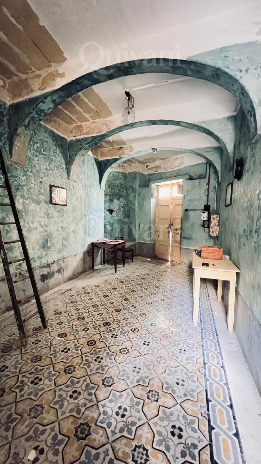 UCA Unconverted House of Character