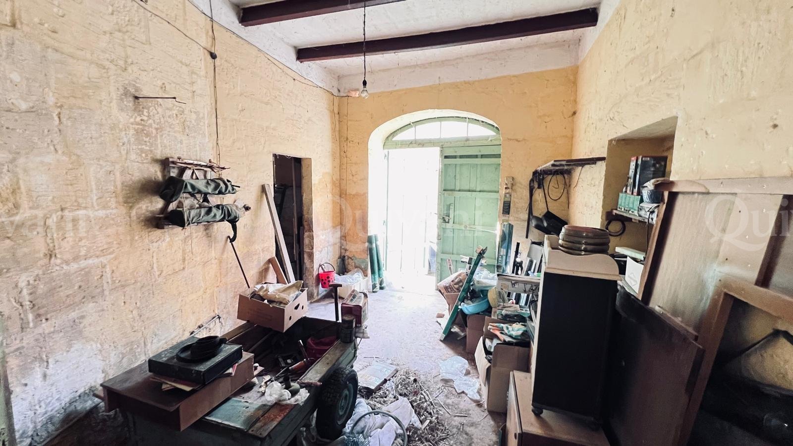 UCA Unconverted House of Character
