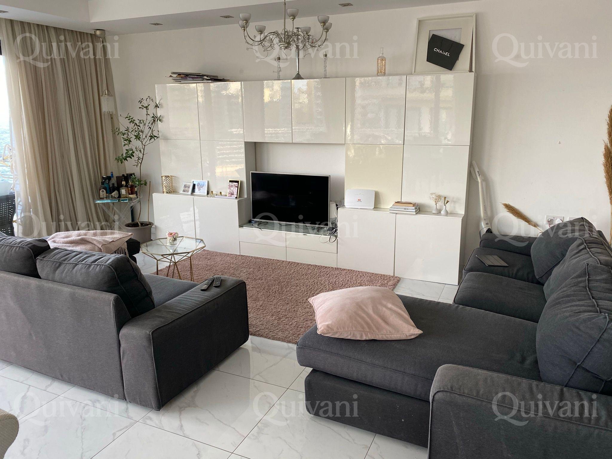 Stunning 3 bedroom seafront apartment Sliema