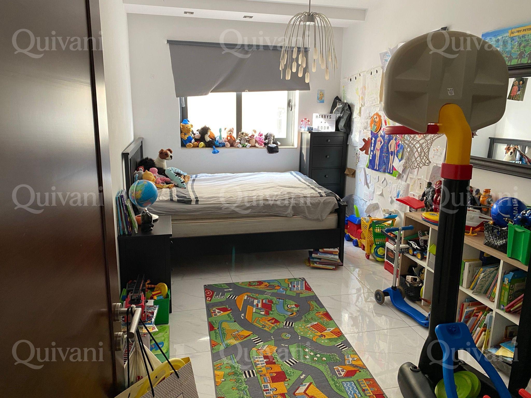 Stunning 3 bedroom seafront apartment Sliema