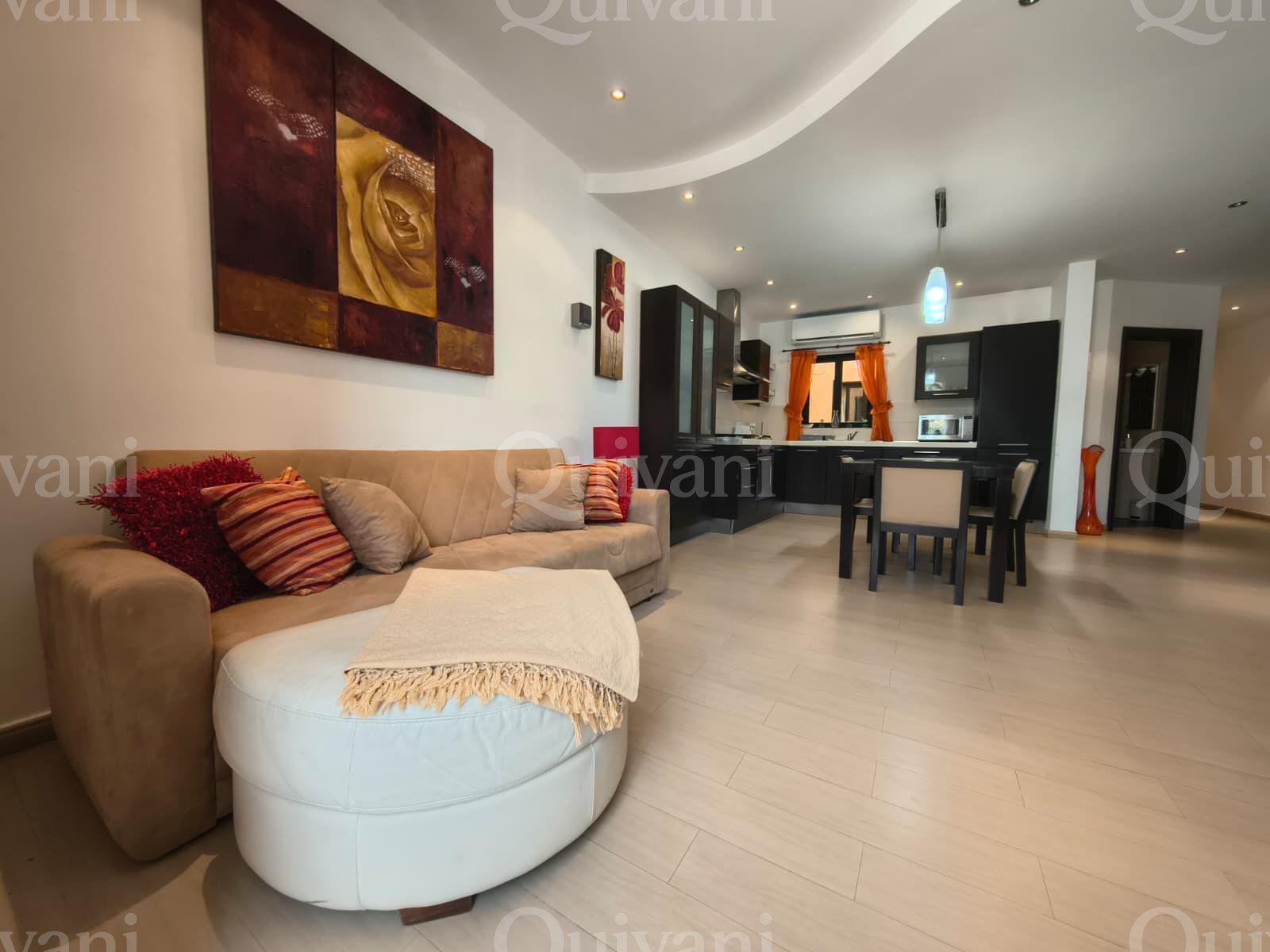 Large Modern Duplex Maisonette in Pembroke