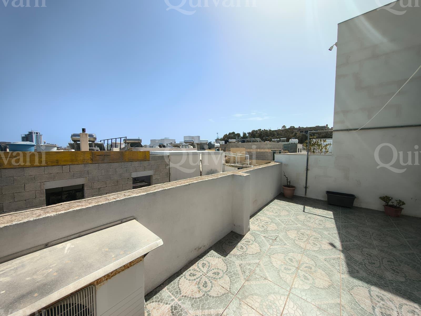 Large Modern Duplex Maisonette in Pembroke