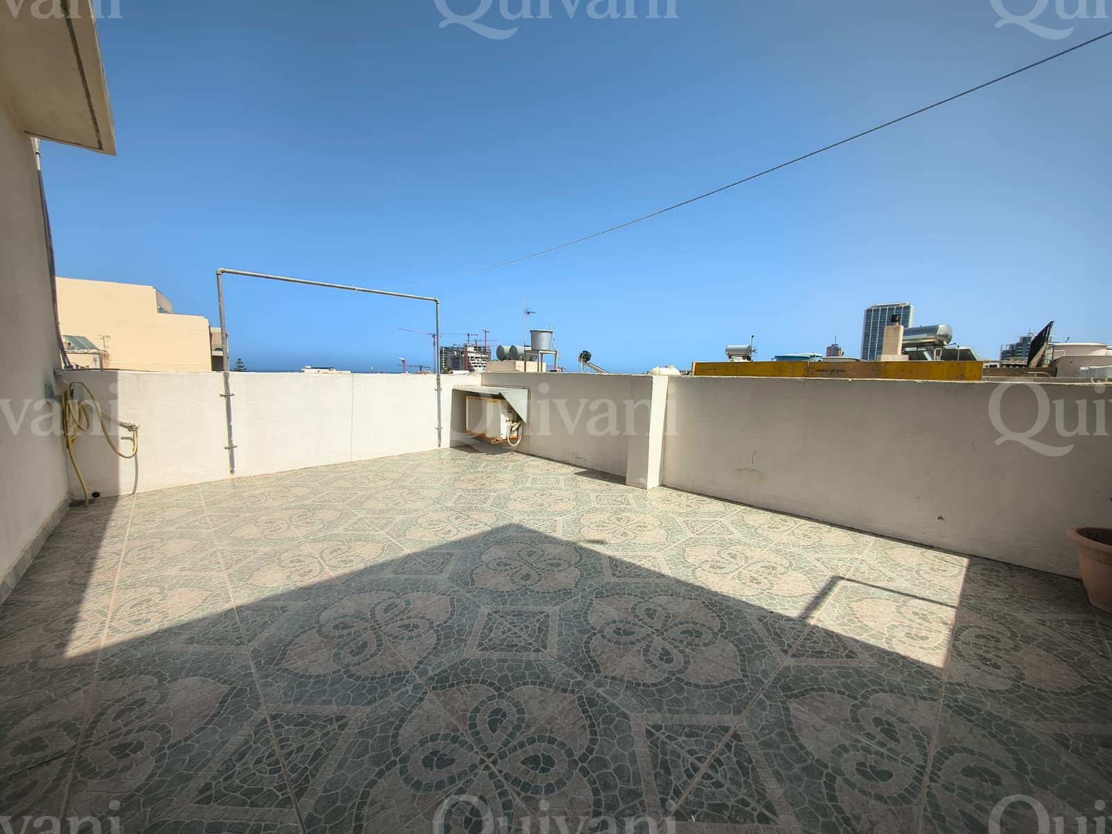 Large Modern Duplex Maisonette in Pembroke