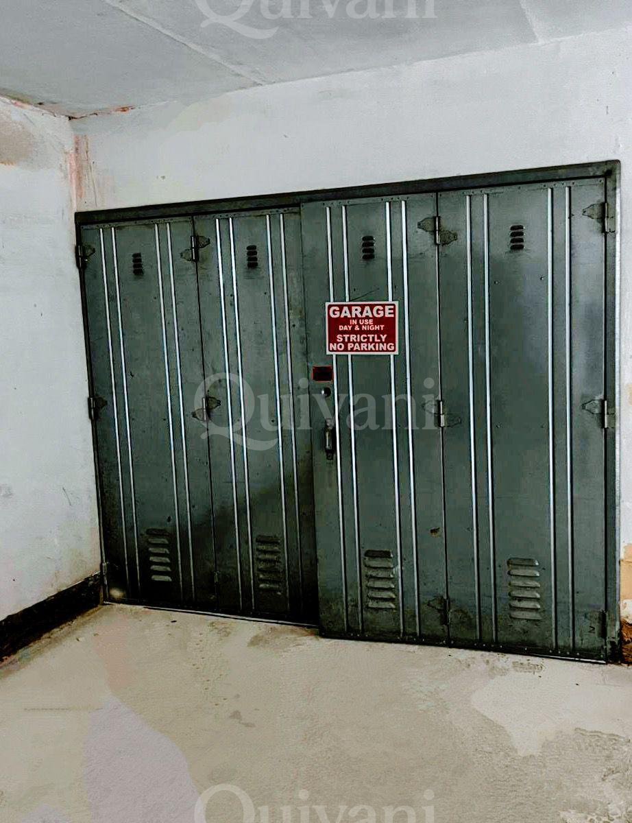 2-3 Car Secure Garage in Sought After Location