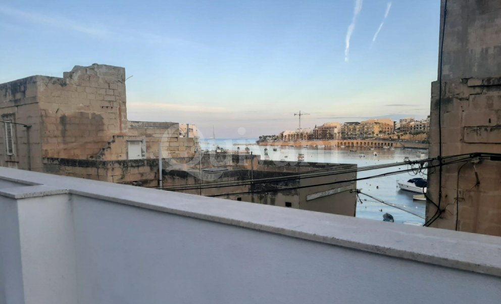 Beautiful Townhouse Seaview Marsaskala