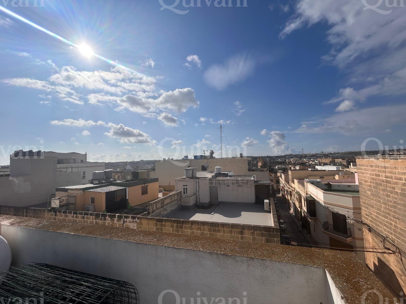 Hamrun - Solitary Maisonette with own roof and airspace