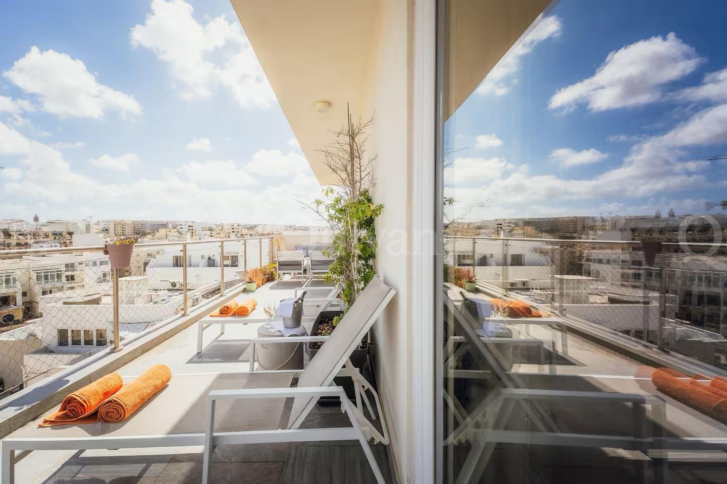 Ta' Xbiex, Penthouse