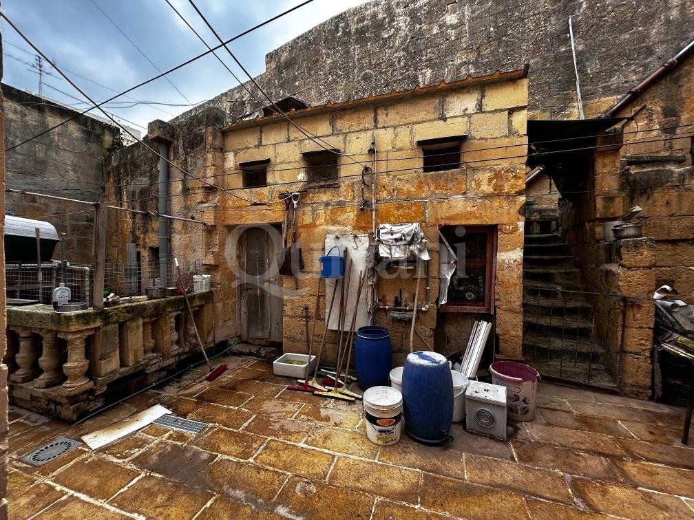 Mqabba - Unconverted House of Character