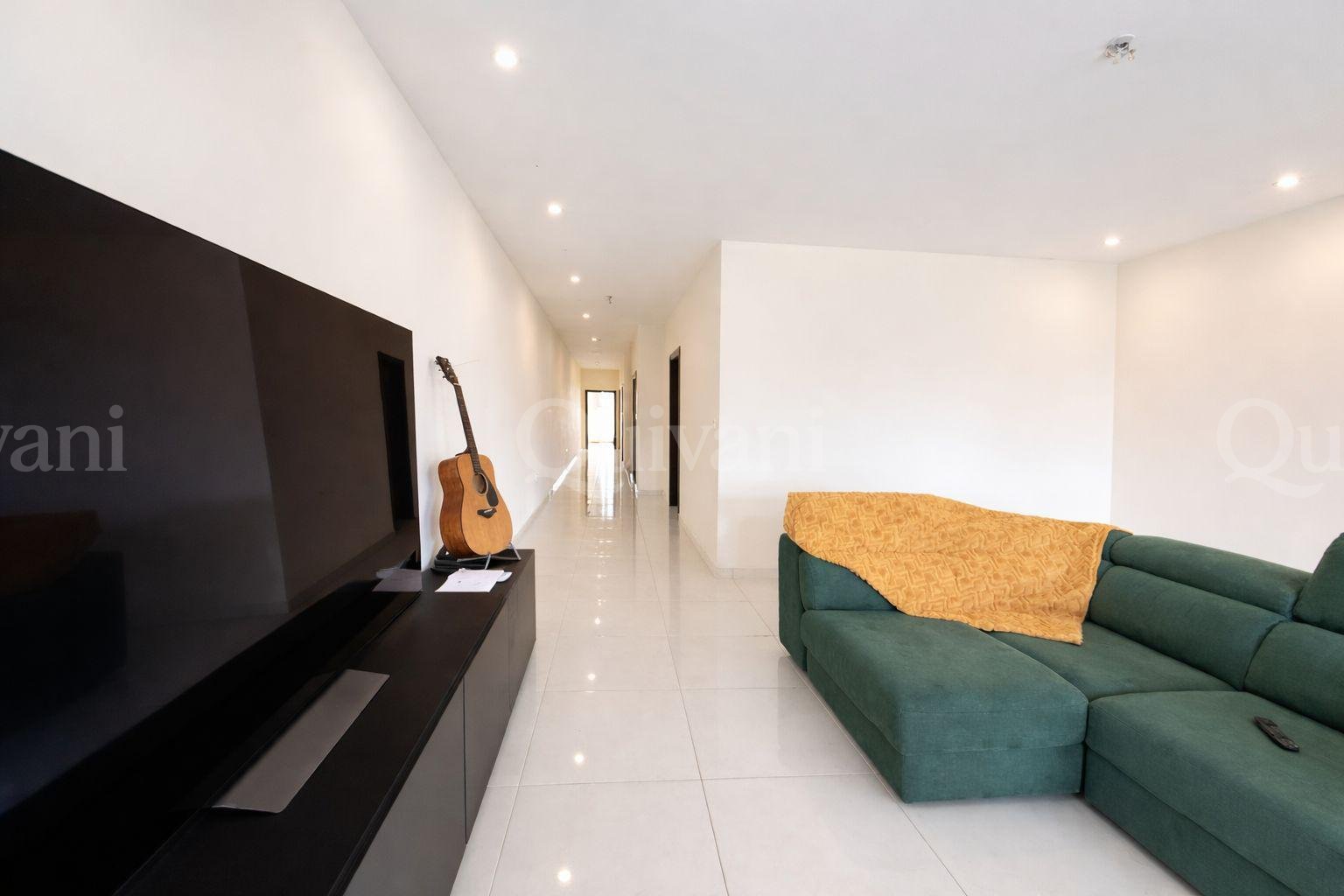 Large West facing furnished apartment