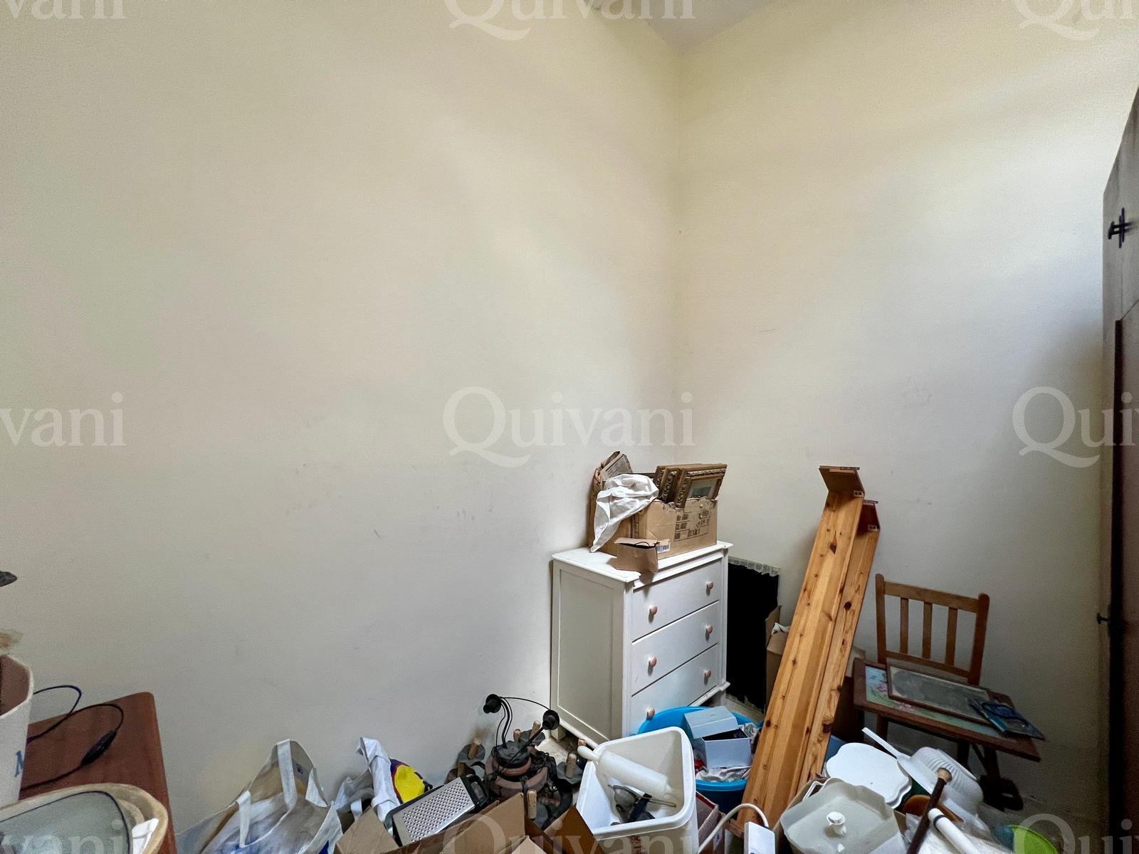 Unconverted 1st Floor Maisonette