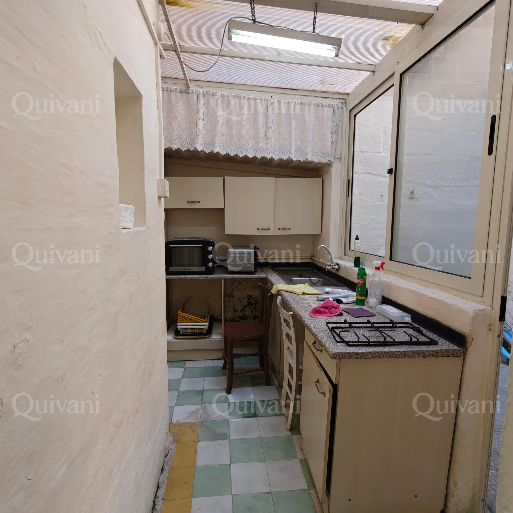 Paola, Townhouse