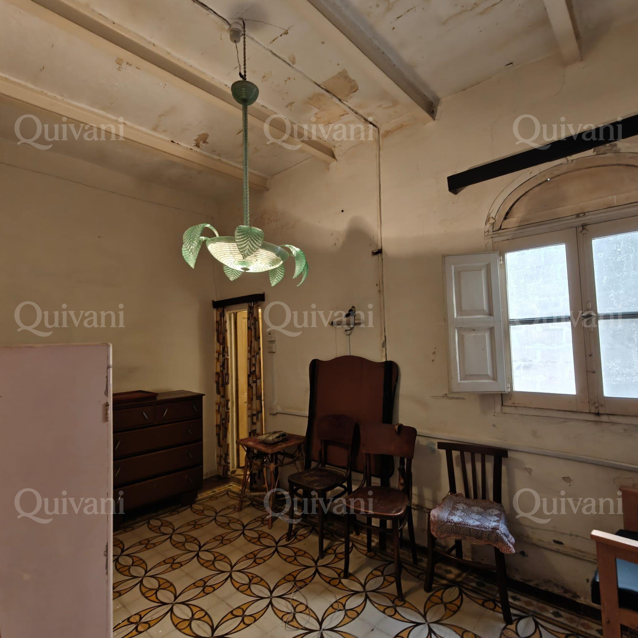 Paola, Townhouse