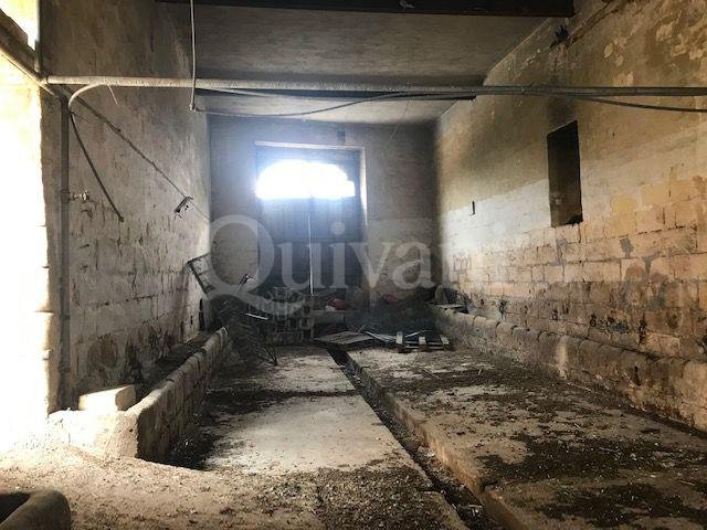 Luqa, Site (Commercial)