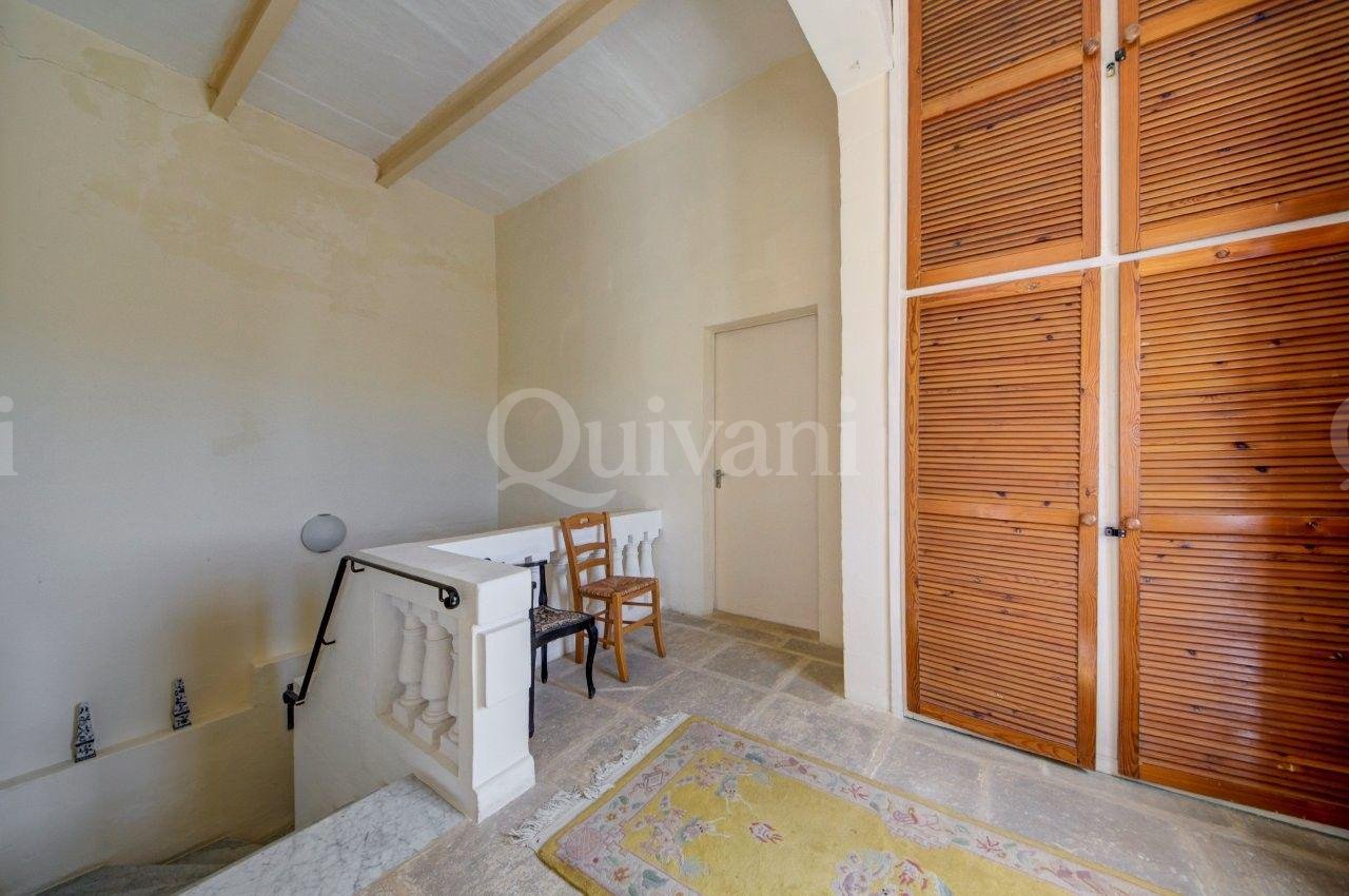 Converted Farmhouse with Pool, land and garage