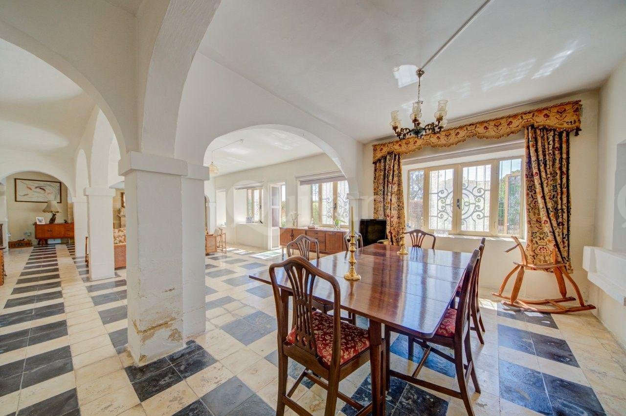 Converted Farmhouse with Pool, land and garage