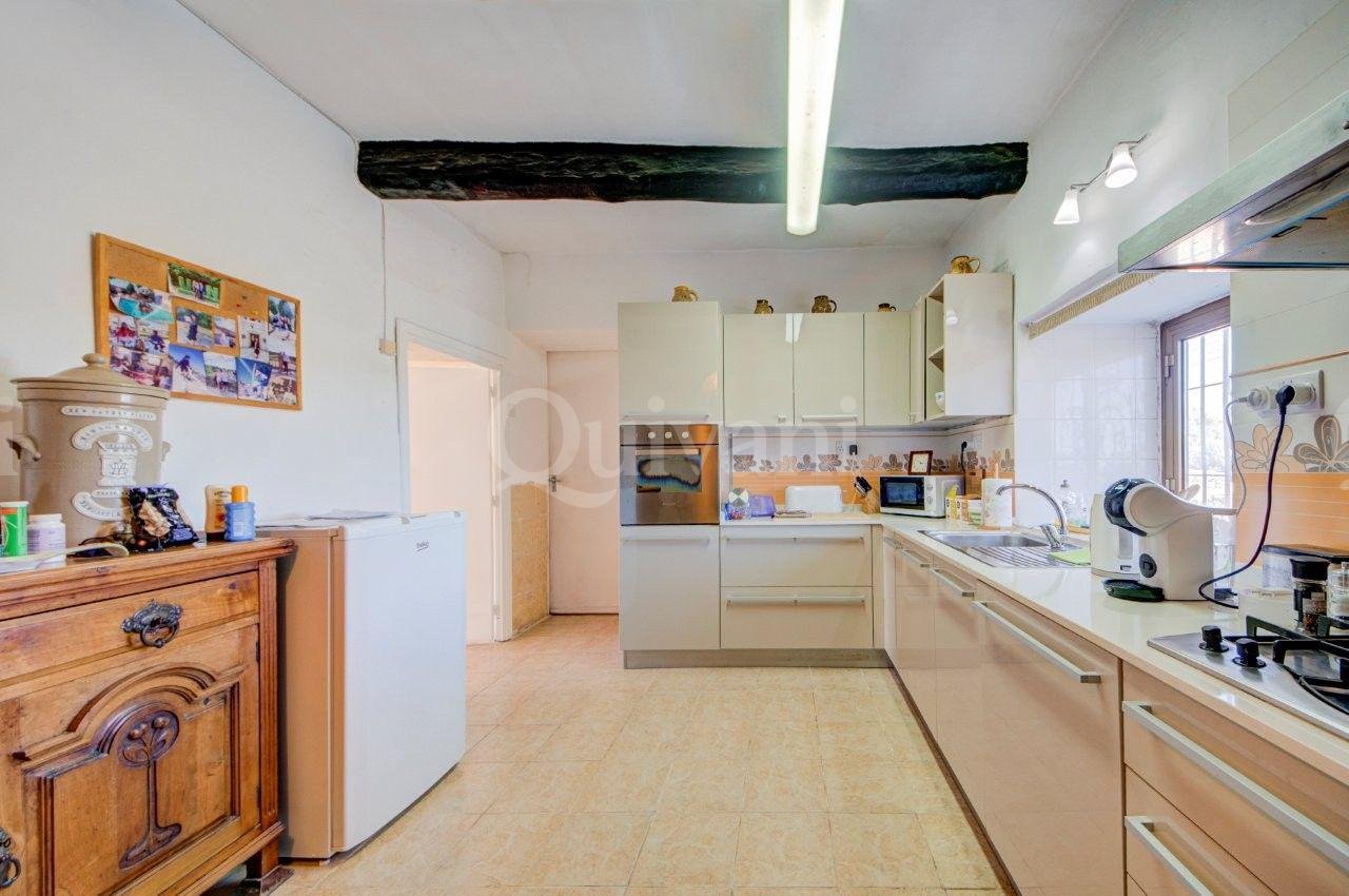 Converted Farmhouse with Pool, land and garage